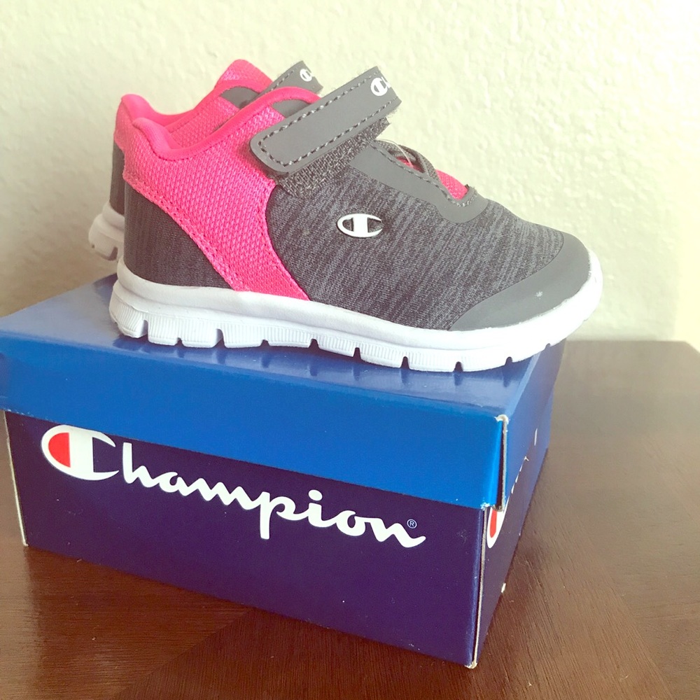 Super Adorable Toddler Champion size 4w sneakers🌈